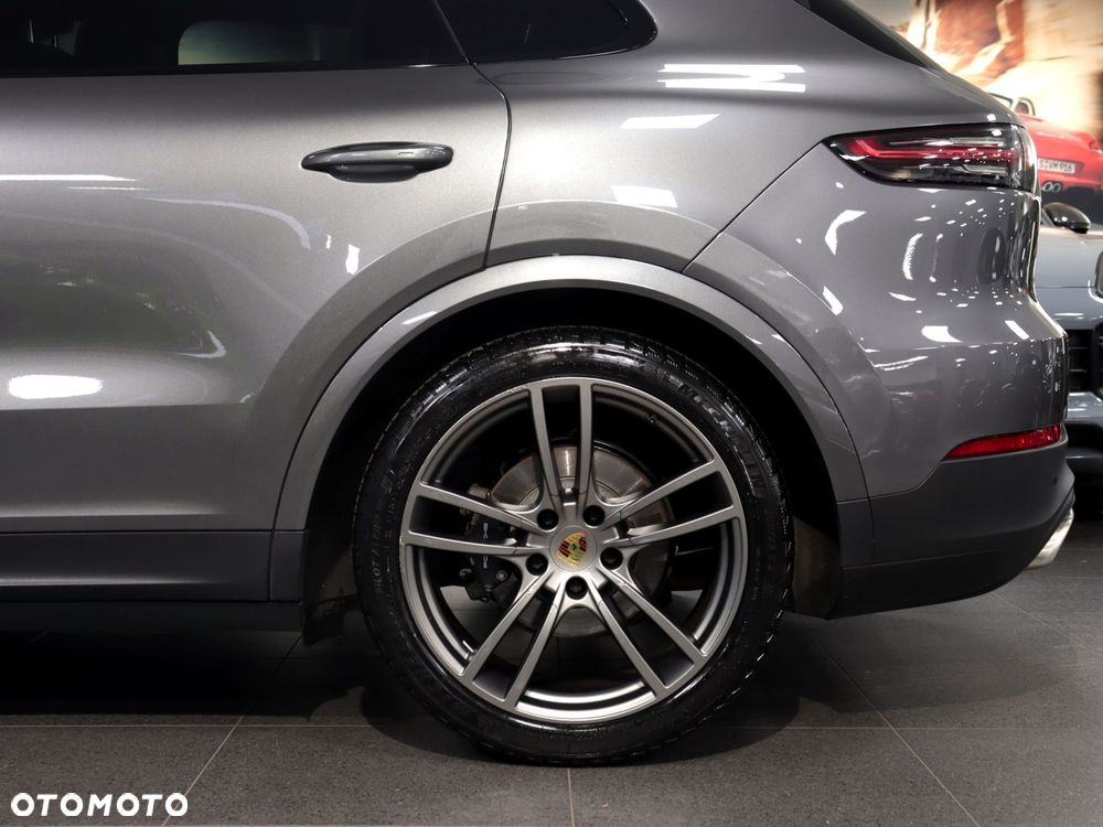 Porsche Cayenne - 12