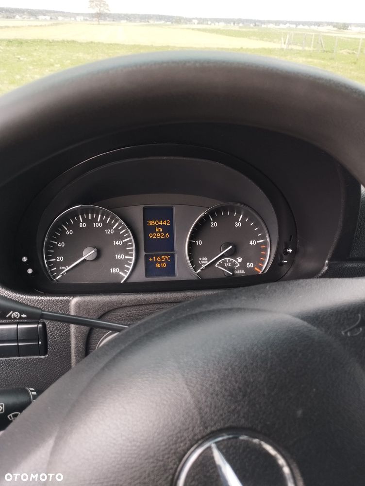 Mercedes-Benz Sprinter - 10