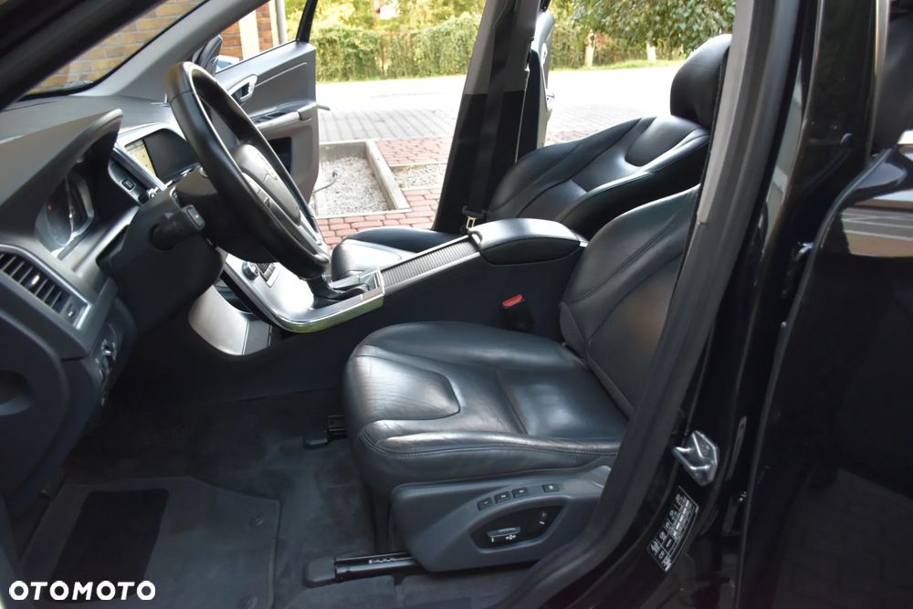 Volvo XC 60 D3 Geartronic Summum - 12