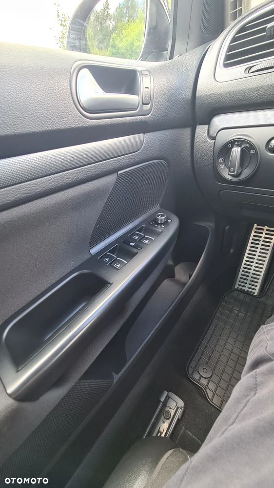 Volkswagen Golf 1.6 TDI DPF Style - 15