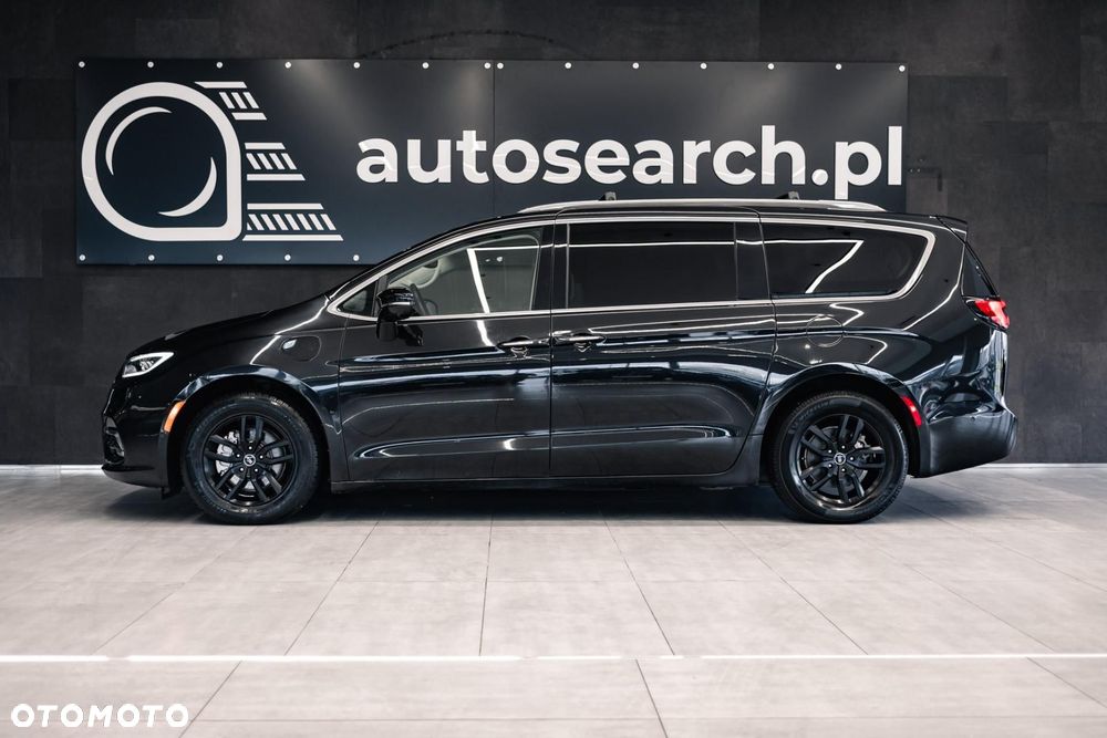 Chrysler Pacifica - 8