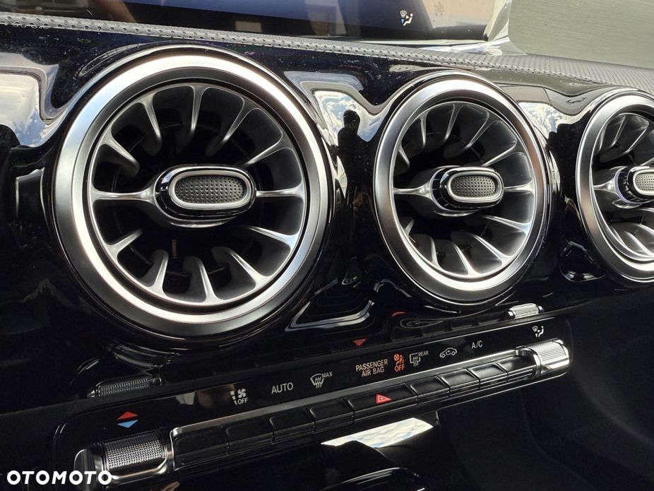 Mercedes-Benz Klasa A 200 AMG Line 7G-DCT - 13