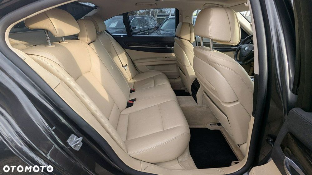 BMW Seria 7 - 17