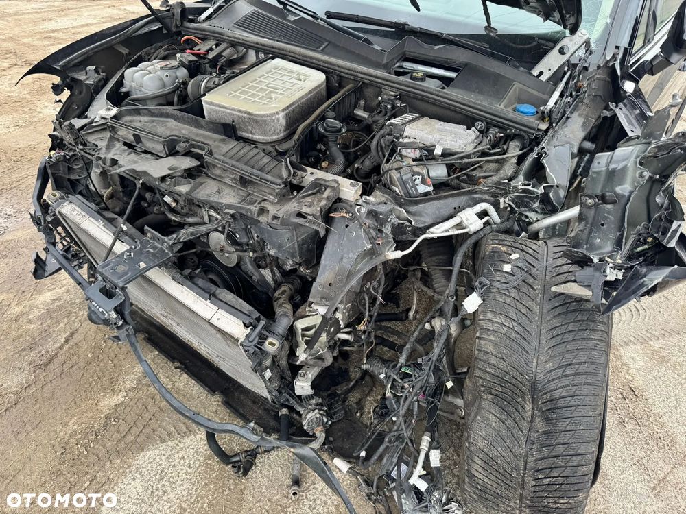 Volkswagen Touareg - 16