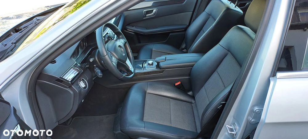 Mercedes-Benz Klasa E 200 CGI BlueEFFICIENCY 7G-TRONIC Avantgarde - 29