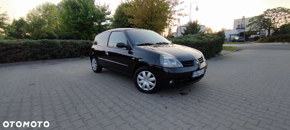 Renault Clio 1.2 16V Campus - 2
