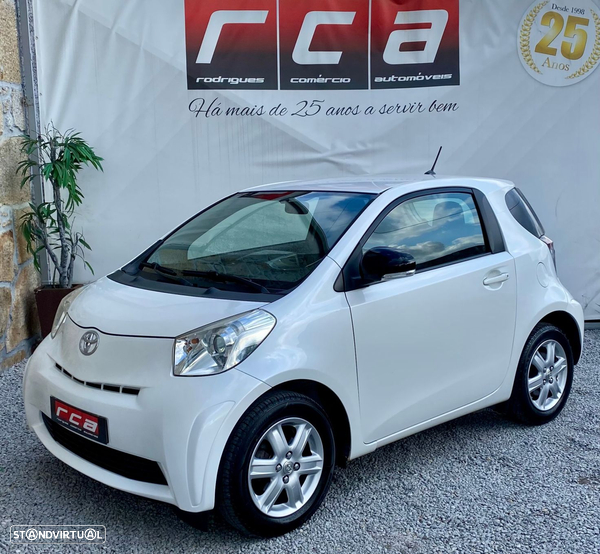Toyota iQ 1.4 D-4D 2 NAVI+Bluetooth