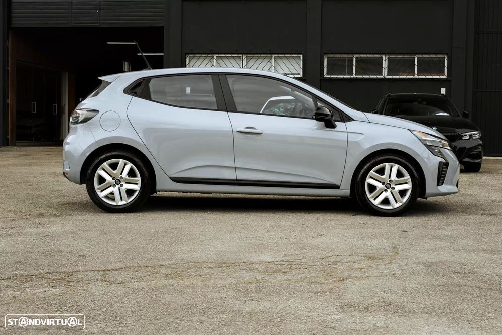 Renault Clio - 7