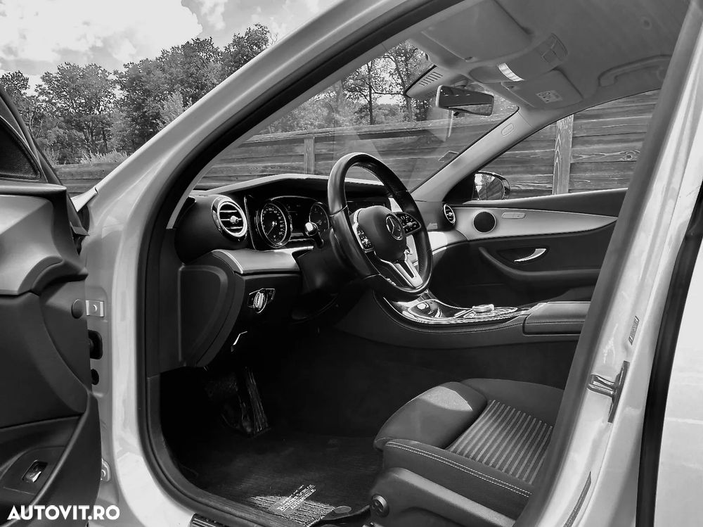 Mercedes-Benz E 220 d 4Matic 9G-TRONIC Avantgarde - 9