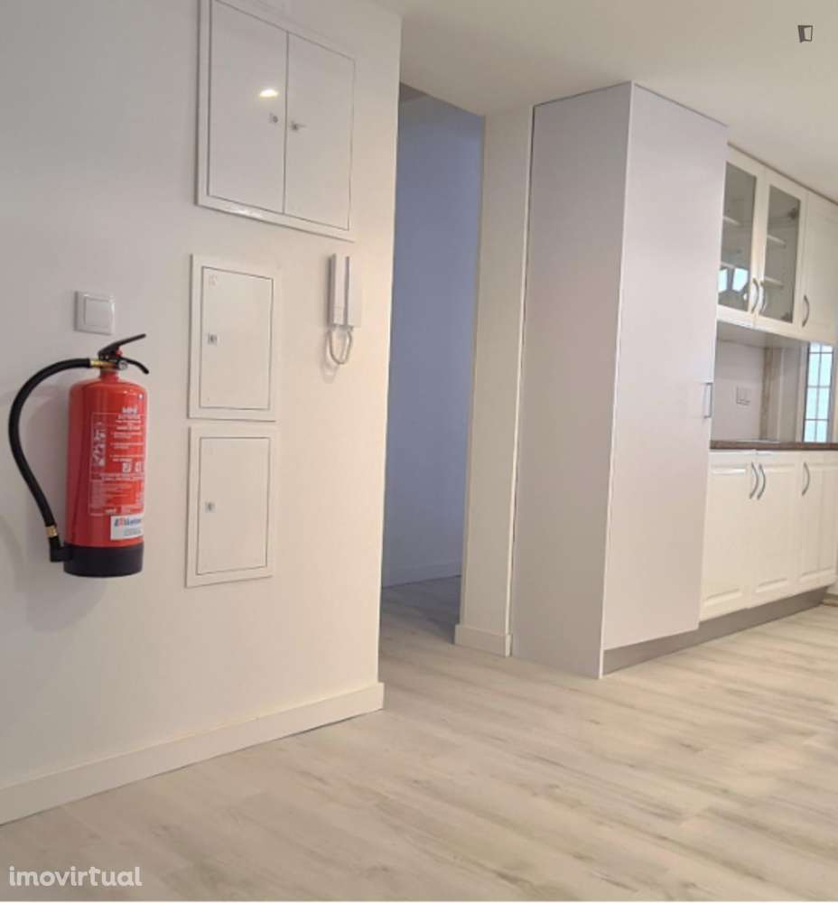 Quarto - localizado em Telheiras Lisbon - Grande imagem: 5/20