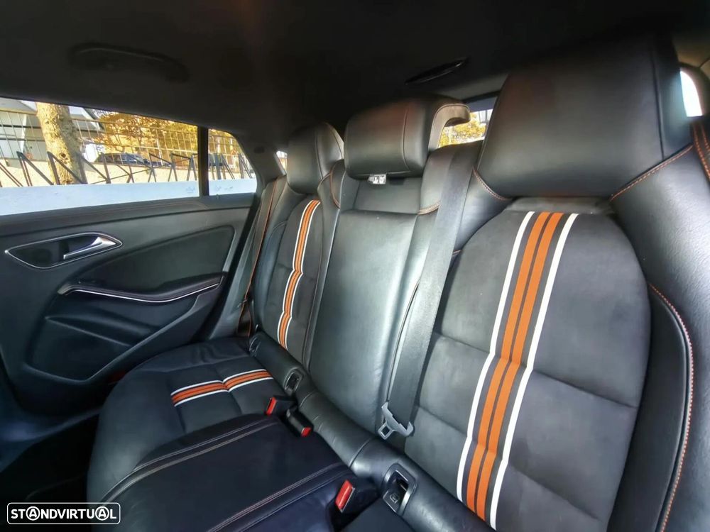 Mercedes-Benz CLA 220 (CDI) d 4Matic 7G-DCT Orange Art Edition - 15