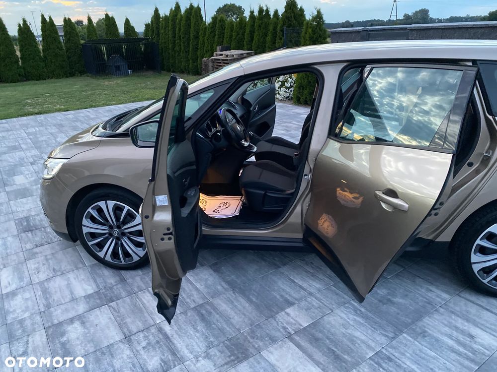 Renault Scenic - 36
