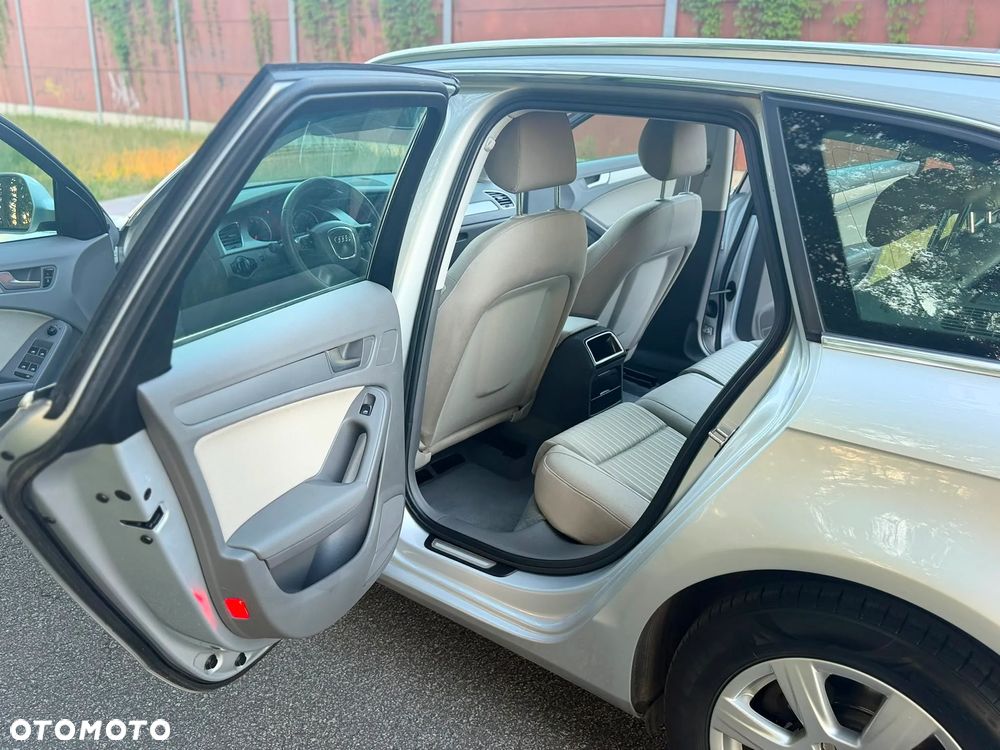 Audi A4 Avant 1.8 TFSI Ambiente - 22