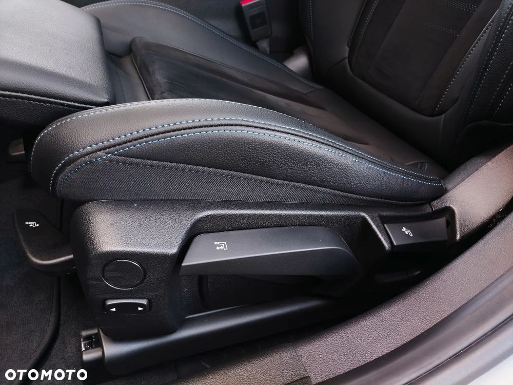 BMW Seria 3 318i M Sport - 19
