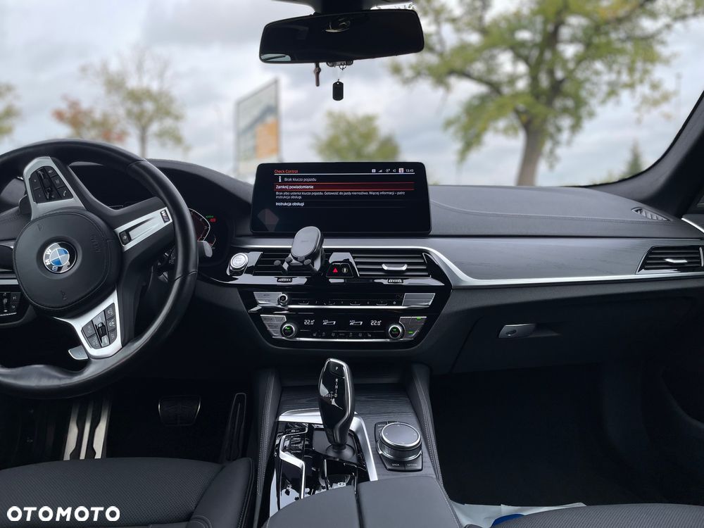BMW Seria 5 530i xDrive mHEV M Sport sport - 12