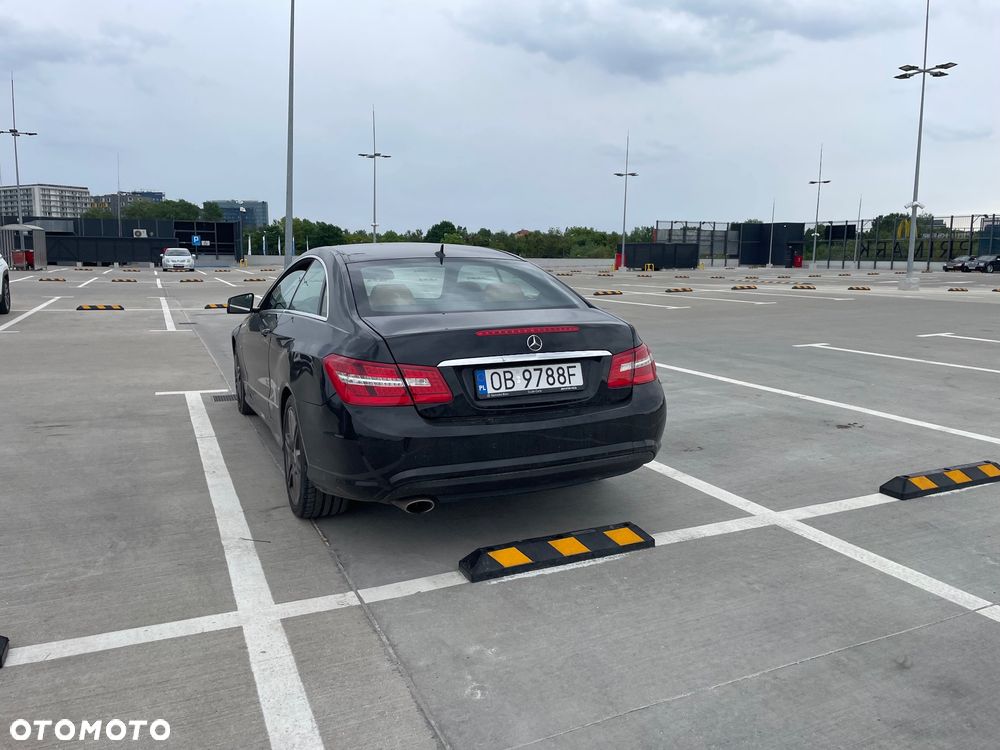 Mercedes-Benz Klasa E 250 CDI DPF BlueEFFICIENCY Automatik Elegance - 12