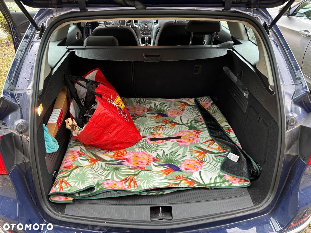 Opel Astra 1.4 T Cosmo EU6 - 12