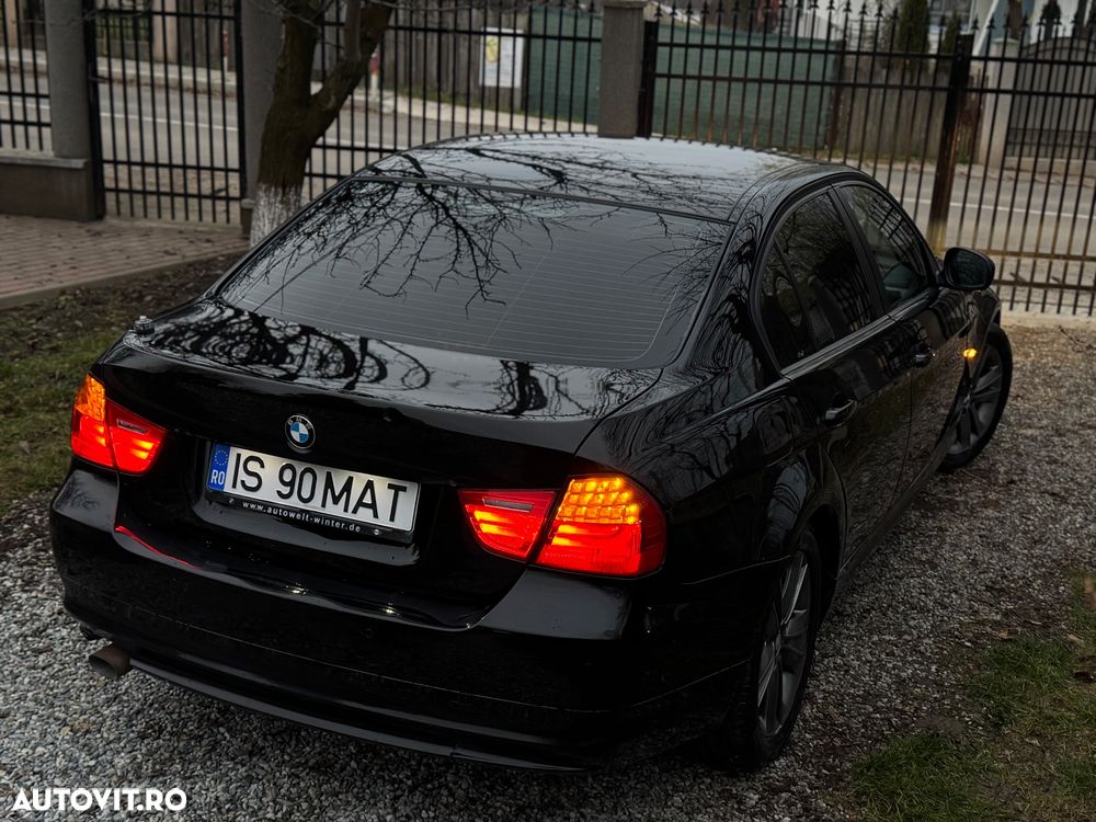 BMW Seria 3 318d DPF Touring Edition Sport - 13