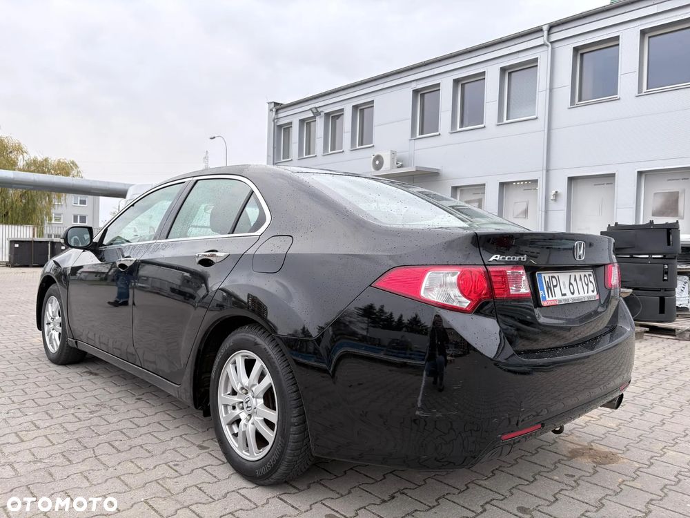 Honda Accord 2.0 Executive - 7