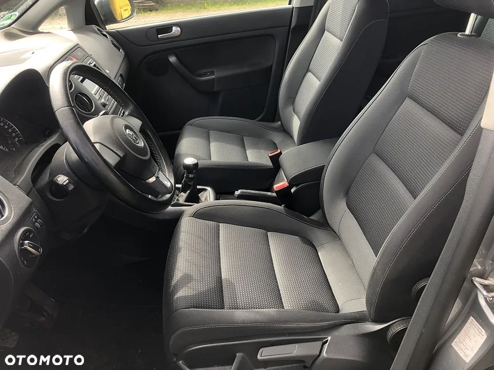 Volkswagen Golf Plus - 11