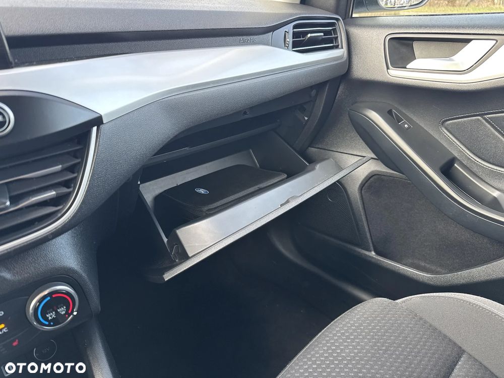 Ford Focus 1.0 EcoBoost Trend Edition Business - 12