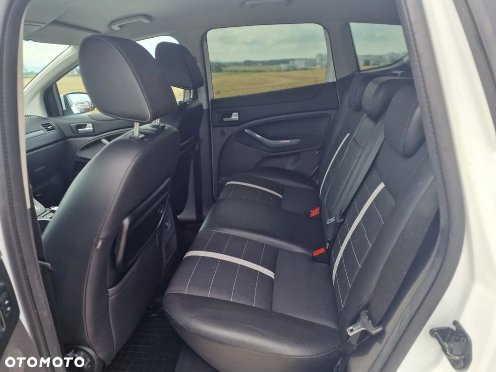 Ford Kuga 2.0 TDCi 4x4 Titanium - 20
