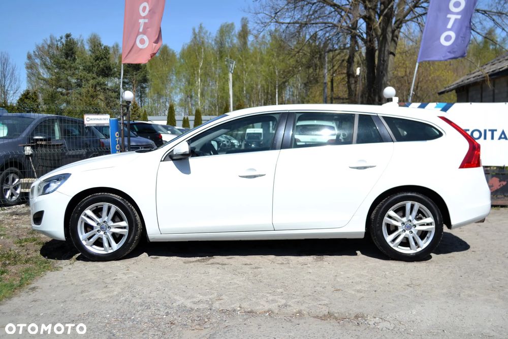 Volvo V60 DRIVe Momentum - 14
