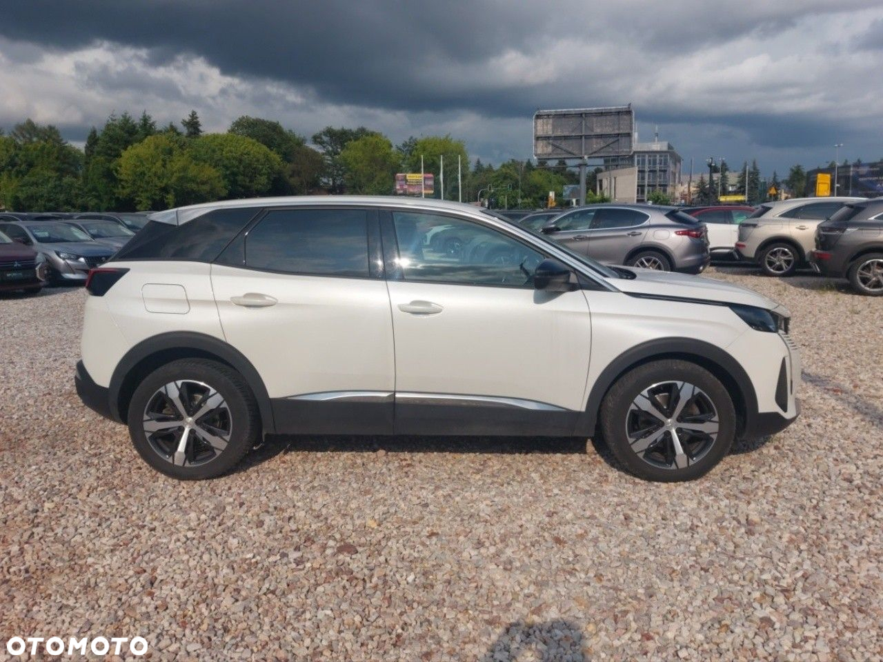 Peugeot 3008 1.5 BlueHDi Allure Pack S&S EAT8 - 4