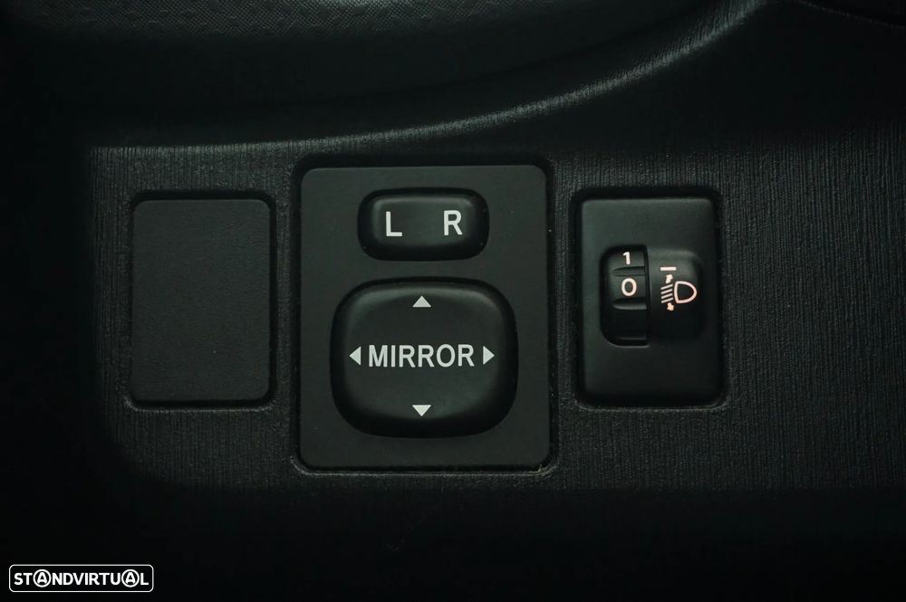 Toyota Yaris 1.0 VVT-i Comfort+AC - 9