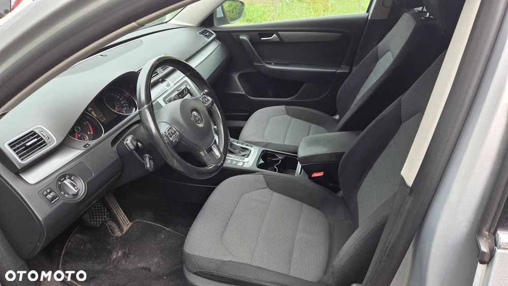 Volkswagen Passat - 10