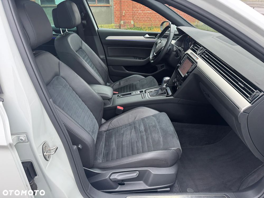 Volkswagen Passat - 10