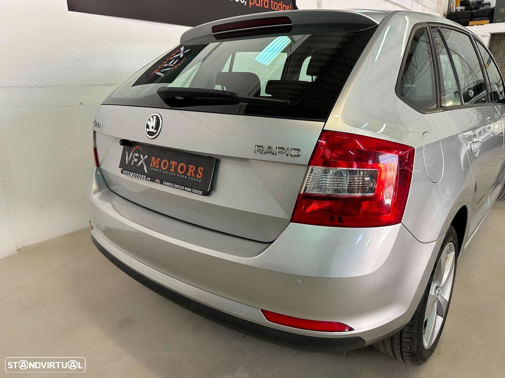 Skoda Rapid Spaceback 1.6 TDi Elegance - 20