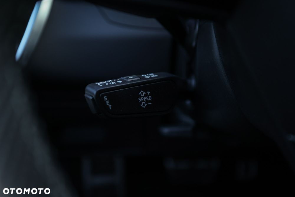 Audi A6 Avant 40 TDI quattro S tronic S line - 34