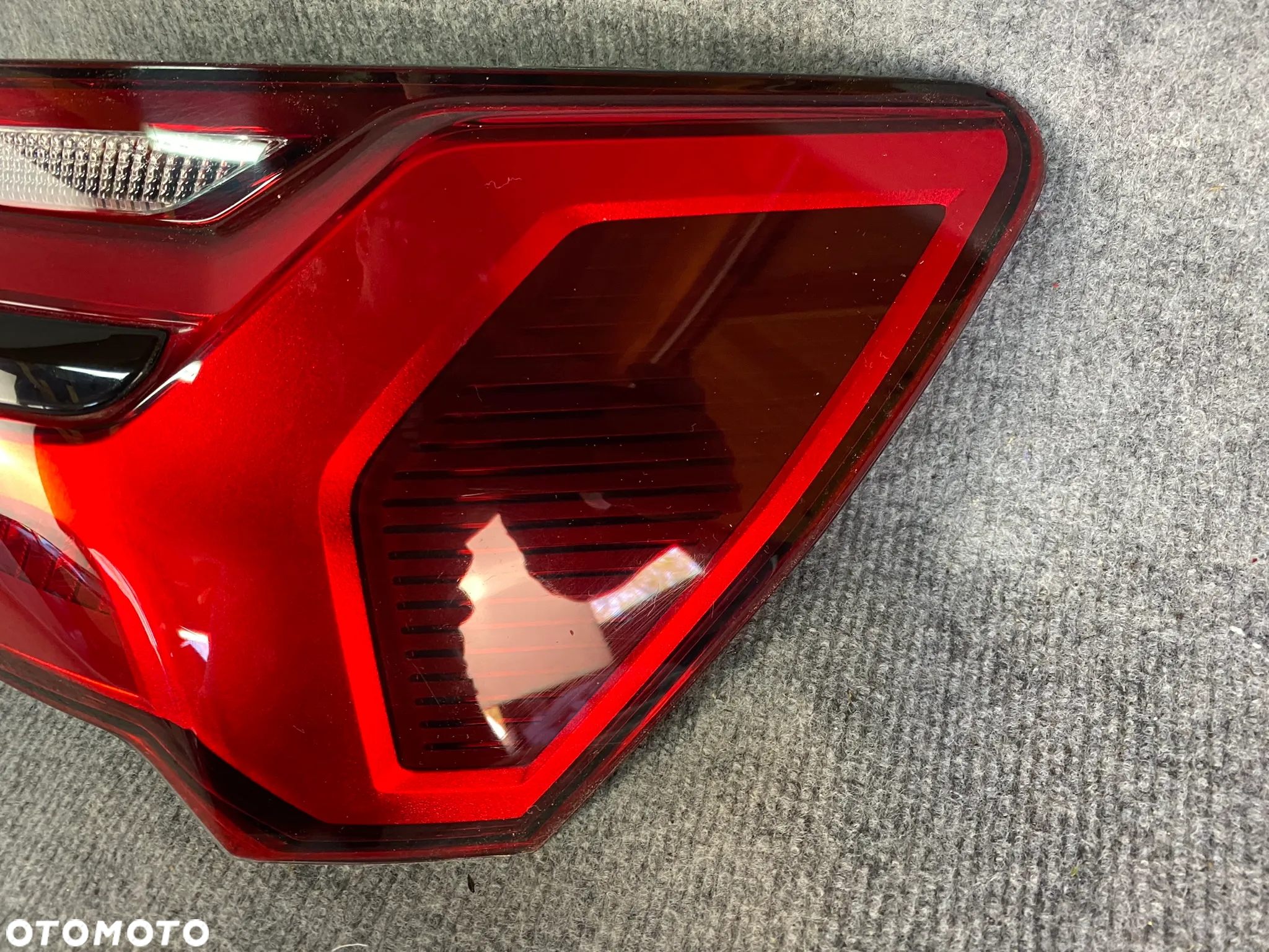 LAMPA TYLNA TYŁ PRAWA - AUDI A6 C8 4K SEDAN KOMBI 18- - 5