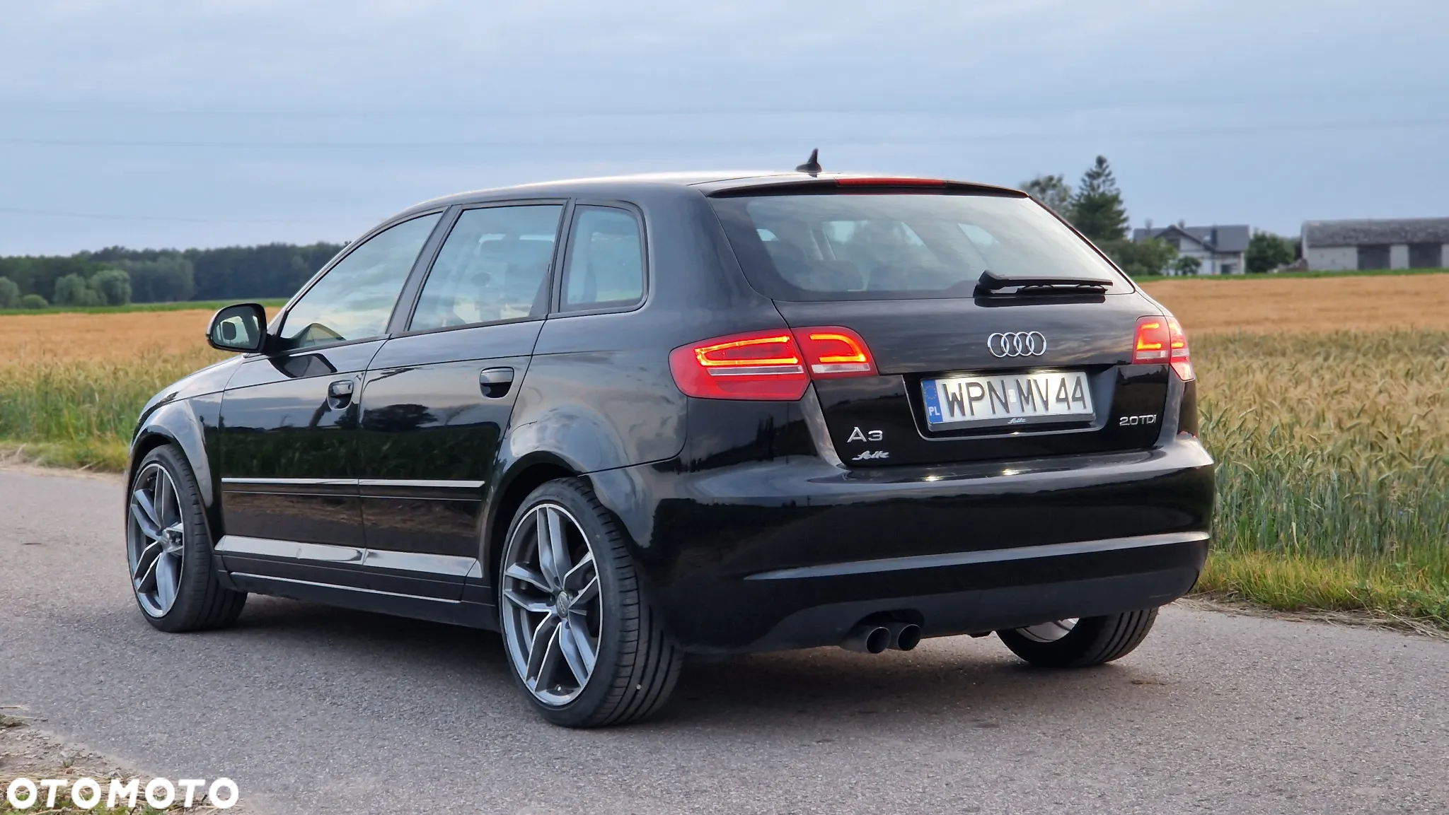 Audi A3 2.0 TDI DPF Ambiente - 2
