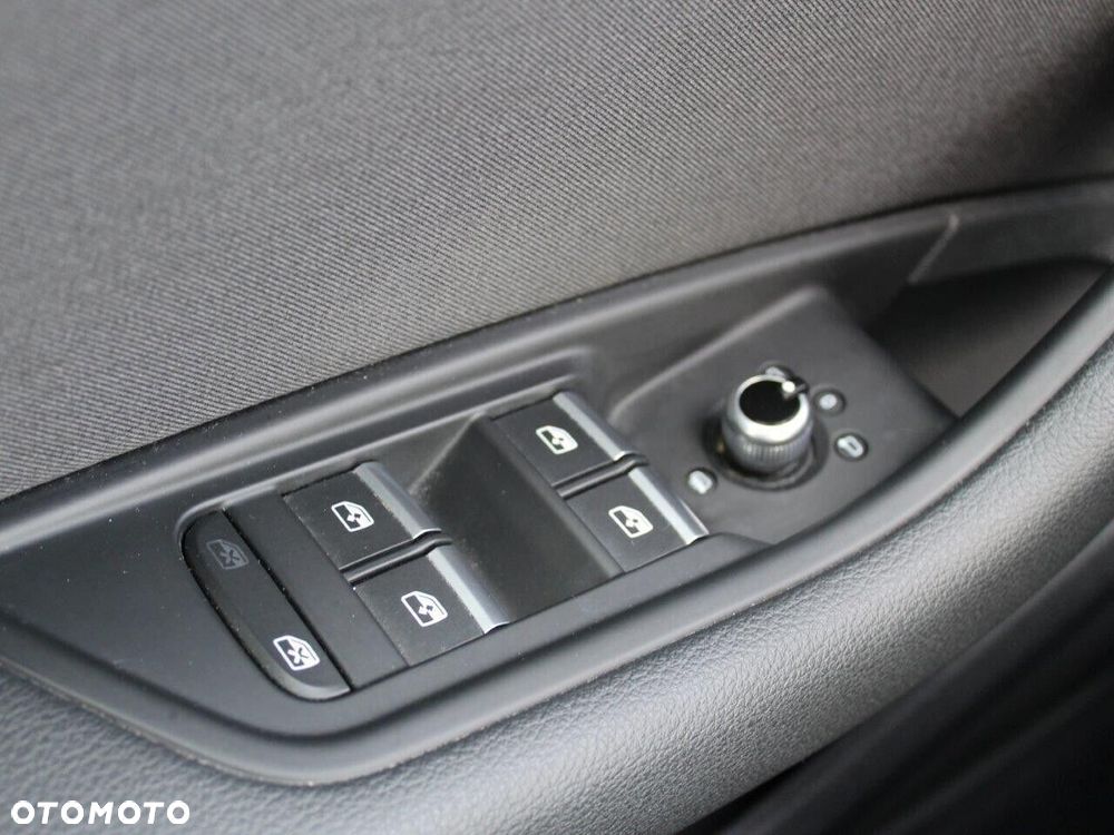 Audi A4 Limousine - 17