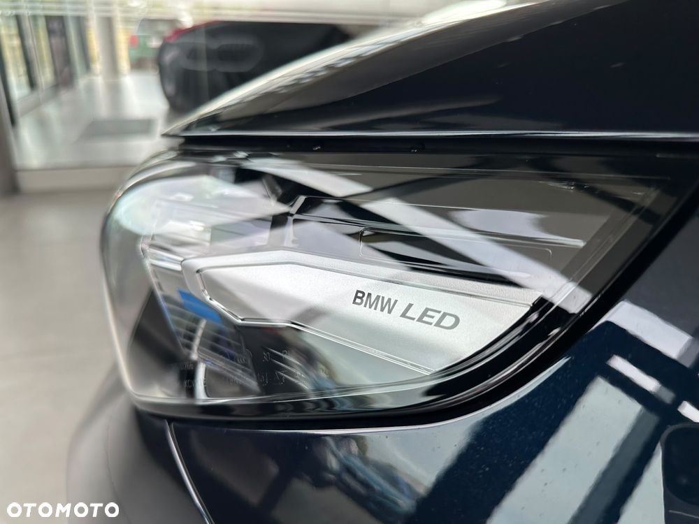 BMW Seria 5 540d xDrive mHEV - 12