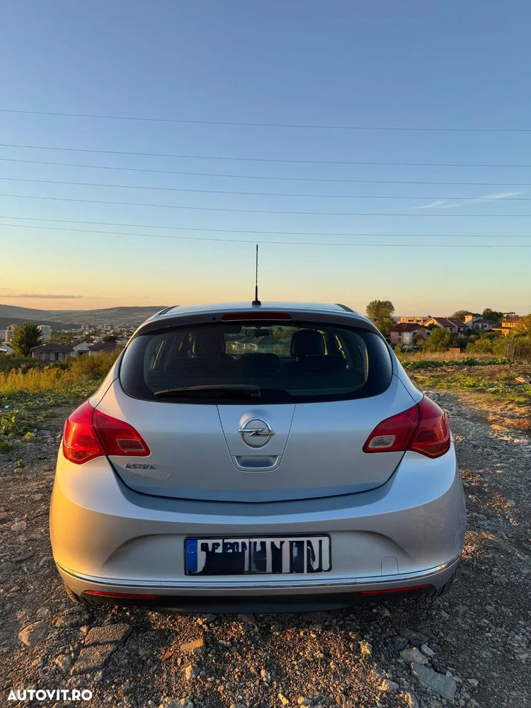 Opel Astra - 2