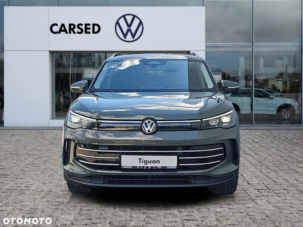 Volkswagen Tiguan - 11