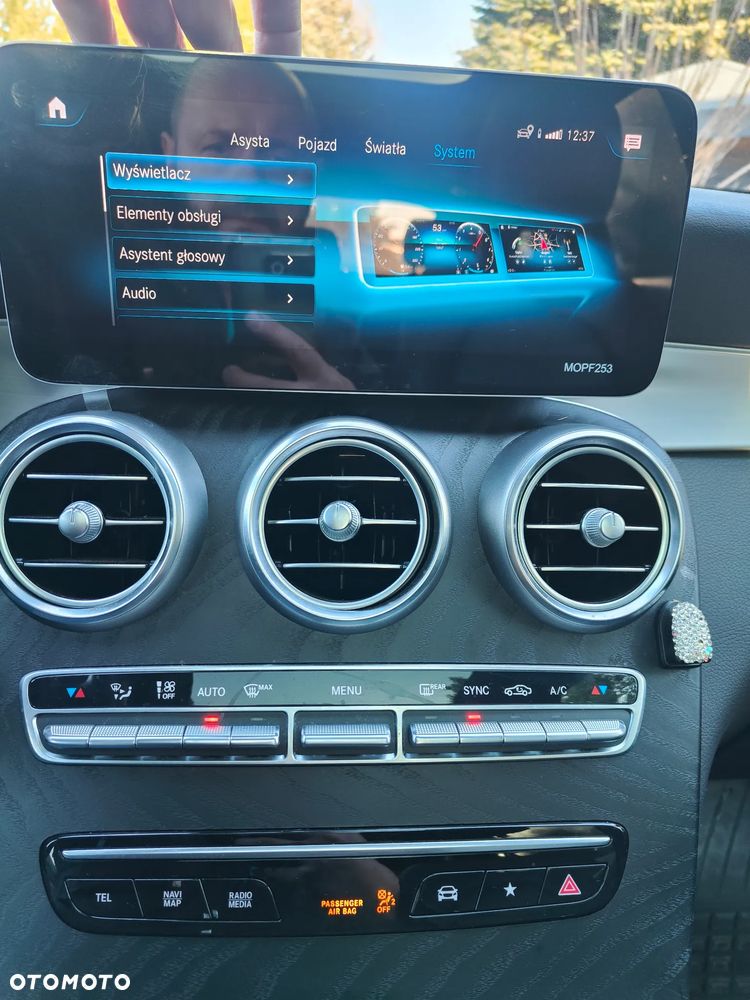 Mercedes-Benz GLC 300 4Matic 9G-TRONIC AMG Line - 27