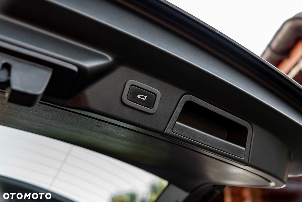 Land Rover Range Rover Velar 2.0d R-Dynamic - 21