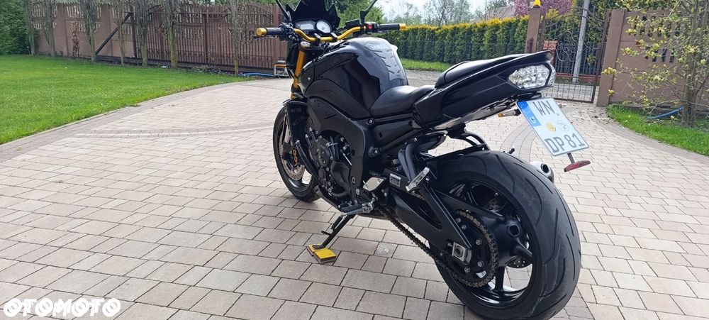 Yamaha FZ8 - 8