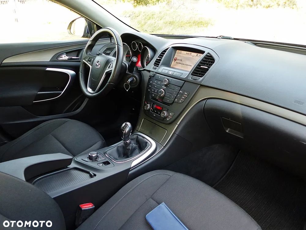Opel Insignia 1.6 Turbo Edition - 25