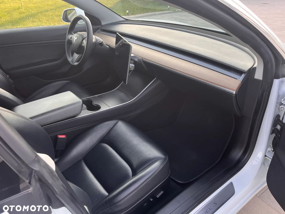 Tesla Model 3 Langstreckenbatterie Allradantrieb Dual Motor Performance - 17