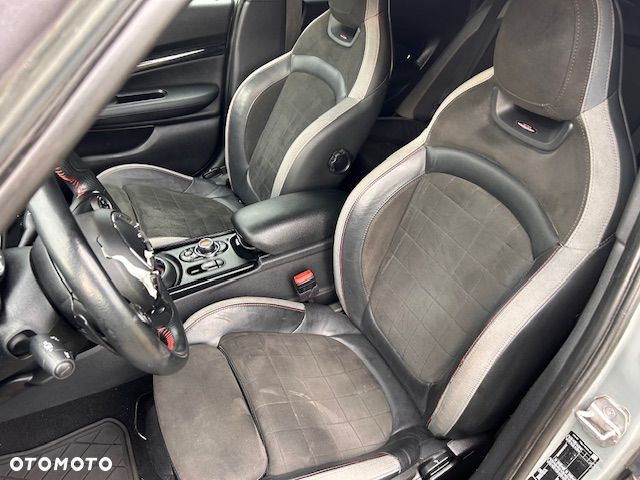 MINI John Cooper Works - 18