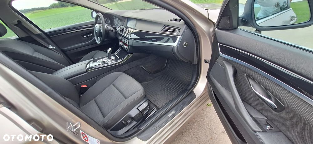 BMW Seria 5 520d Sport-Aut - 19