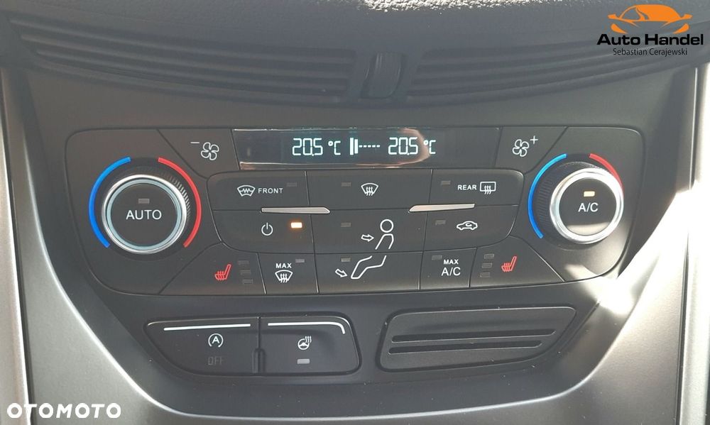 Ford Kuga 1.5 EcoBoost 2x4 Titanium - 38