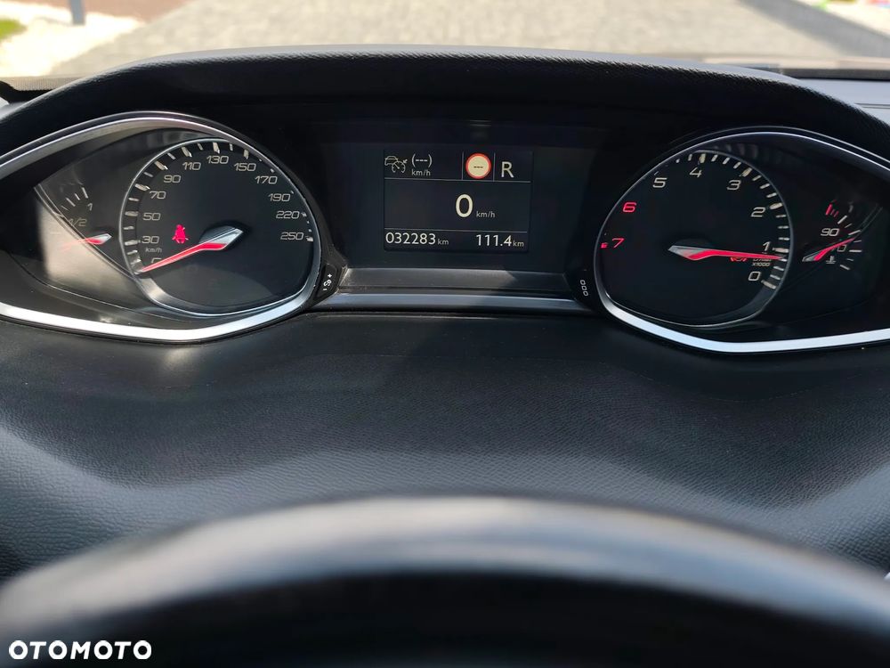 Peugeot 308 PureTech 130 GPF EAT8 Stop & Start Tech Edition - 37