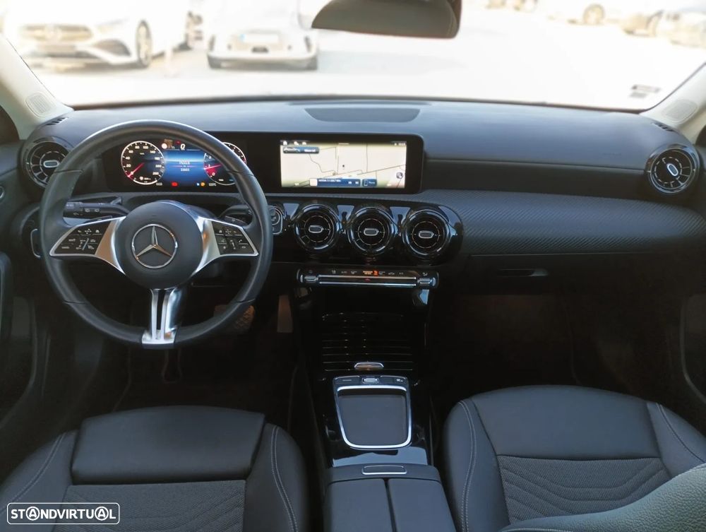 Mercedes-Benz A 200 7G-DCT - 3