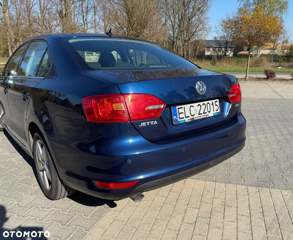 Volkswagen Jetta 1.6 TDI Trendline - 4